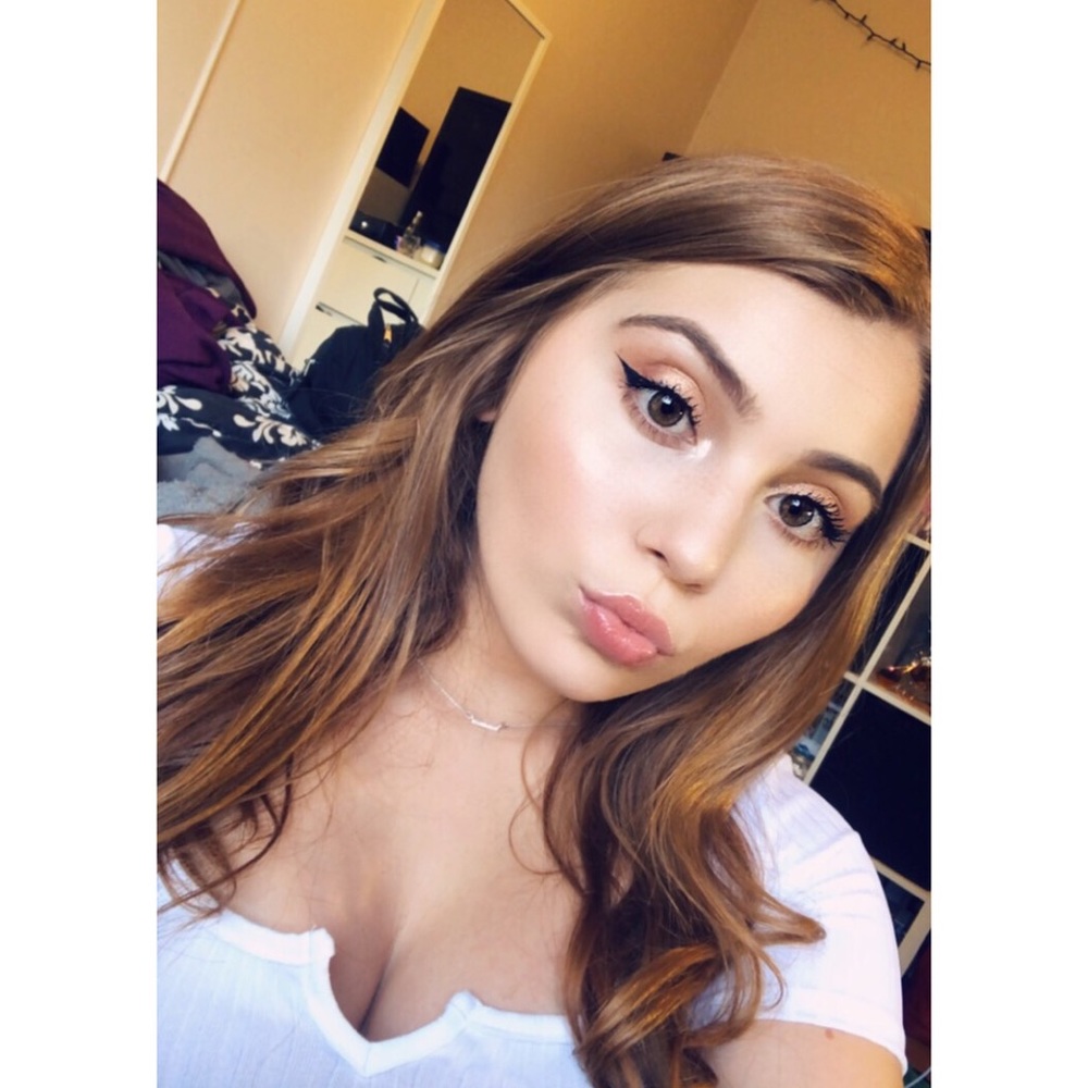 Meet your Posher, Marissa